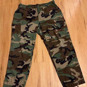 Vintage 1980s Camo Cargo Pants Military US Army Adjustable Relaxed Fit Size LG